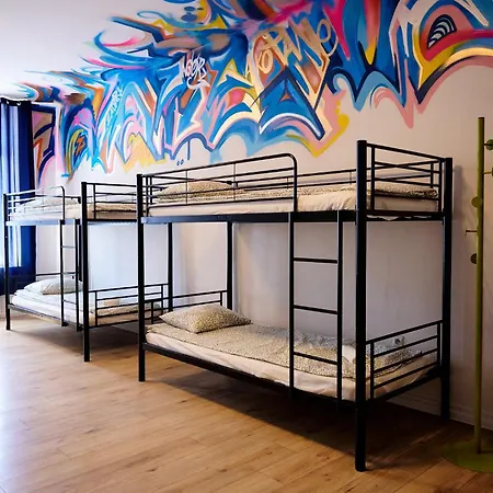 Graffiti Hostel Krakow