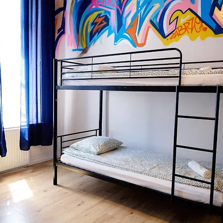 Graffiti Hostel