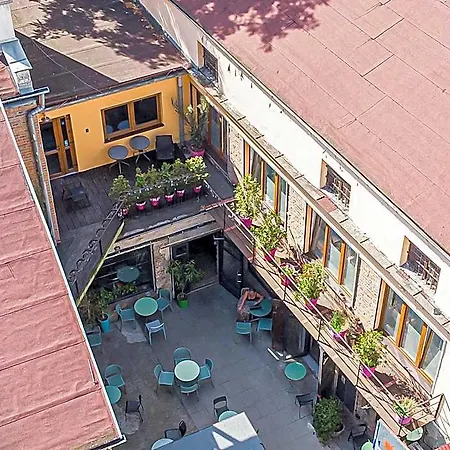 Graffiti Hostel