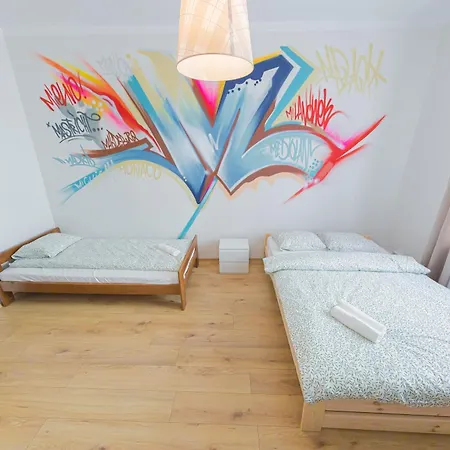 Graffiti Vandrerhjem Kraków